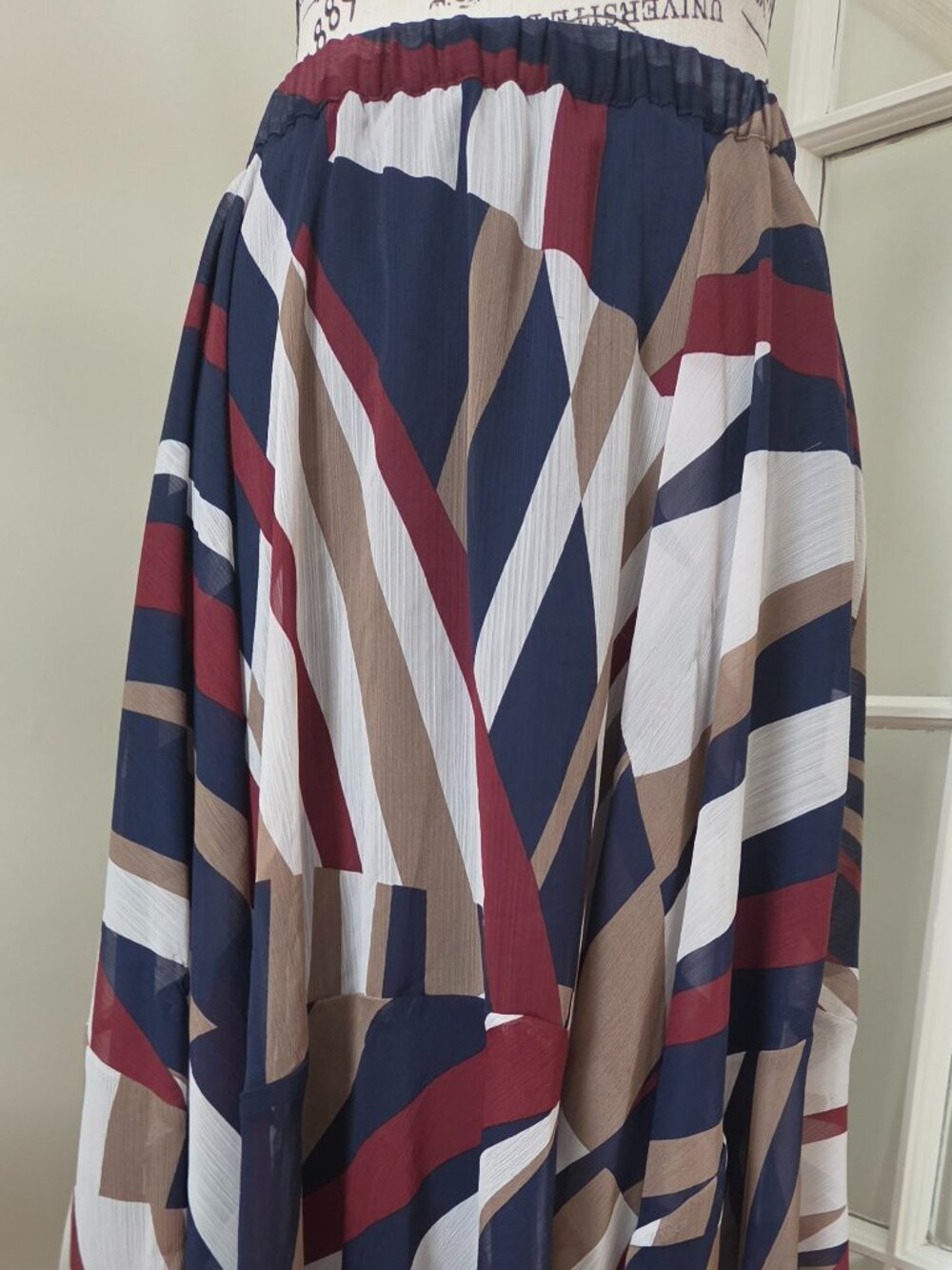 Banana Republic M Women's Abstract Geometric Handkerchief Hem Midi Maxi Skirt